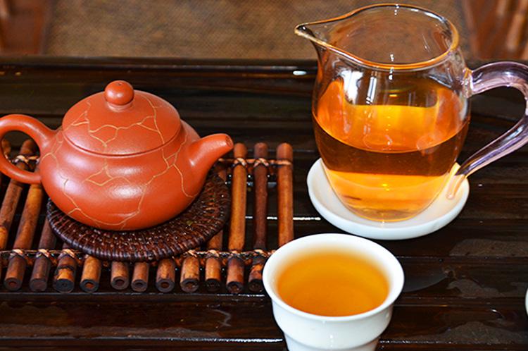 普洱茶与黑茶的区别是什么（普洱茶和黑茶的区别是什么）